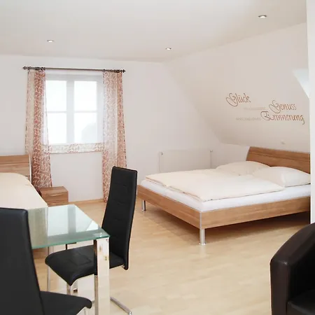 & Restaurant Zur Glocke Hotel Hochstadt an der Donau