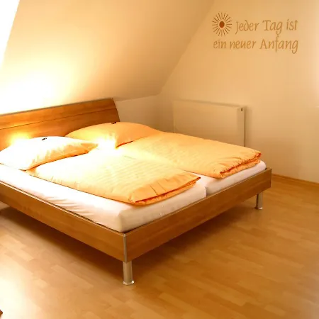 Hotel & Restaurant Zur Glocke 3*