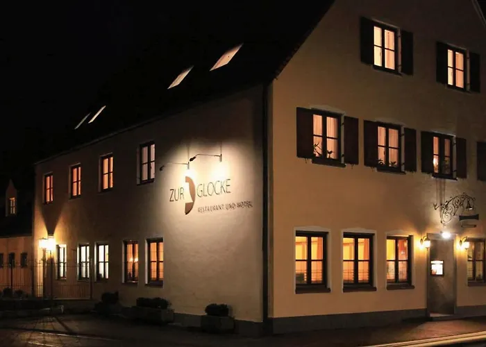 & Restaurant Zur Glocke Hotel Hochstadt an der Donau