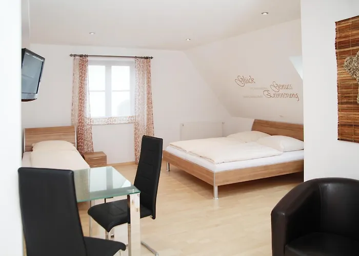 & Restaurant Zur Glocke Hotel Hochstadt an der Donau