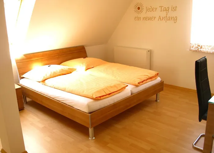 Hotel & Restaurant Zur Glocke 3*