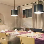 & Restaurant Zur Glocke Hotel