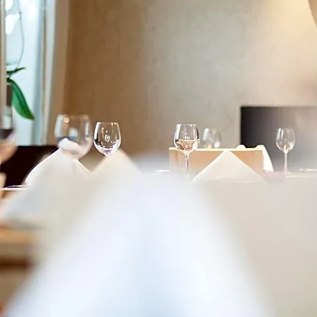 & Restaurant Zur Glocke Hotel 3*