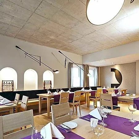 Hotel & Restaurant Zur Glocke 3*