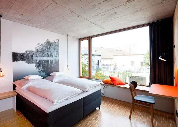 & Restaurant Zur Glocke ホテル 3*